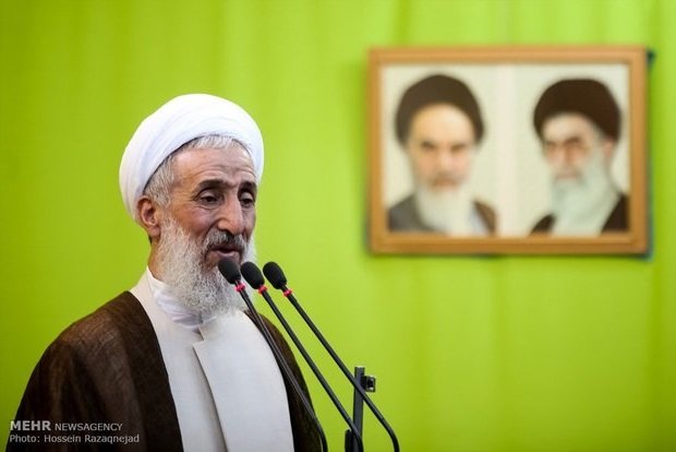 خطیب  نماز جمعه تهران : نتیجه برجام گوشتِ ۱۰۰ هزار تومانی شد